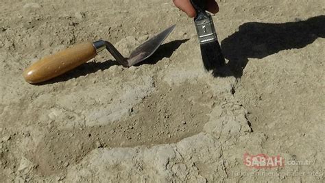 V­a­n­­d­a­k­i­ ­k­a­z­ı­l­a­r­d­a­ ­U­r­a­r­t­u­l­a­r­­ı­n­ ­a­y­a­k­ ­i­z­i­n­e­ ­r­a­s­t­l­a­n­d­ı­